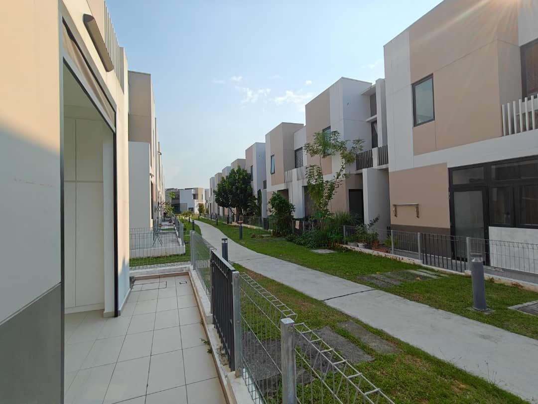 Renovated End Lot Home with Tenanted Income Near Medini