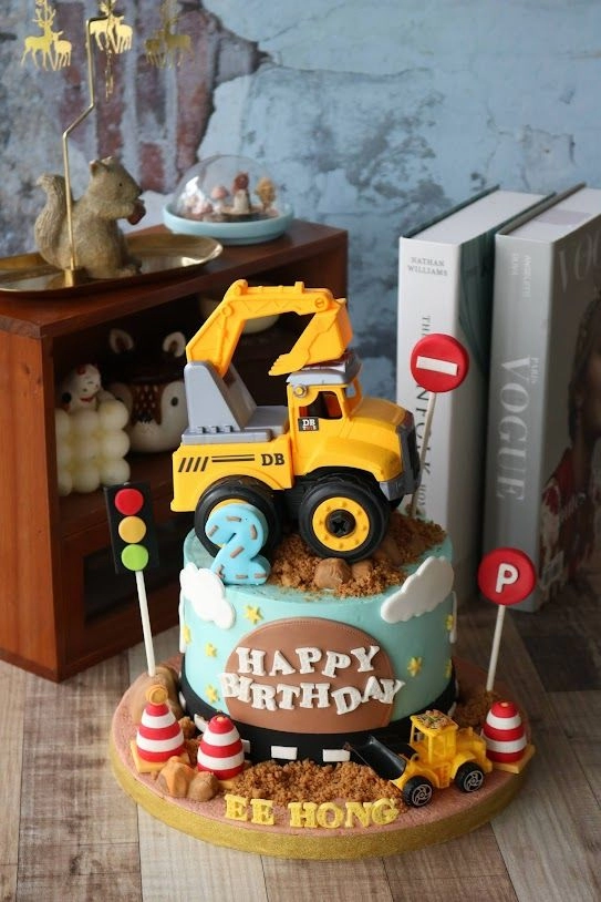Construction Vehicle Cake