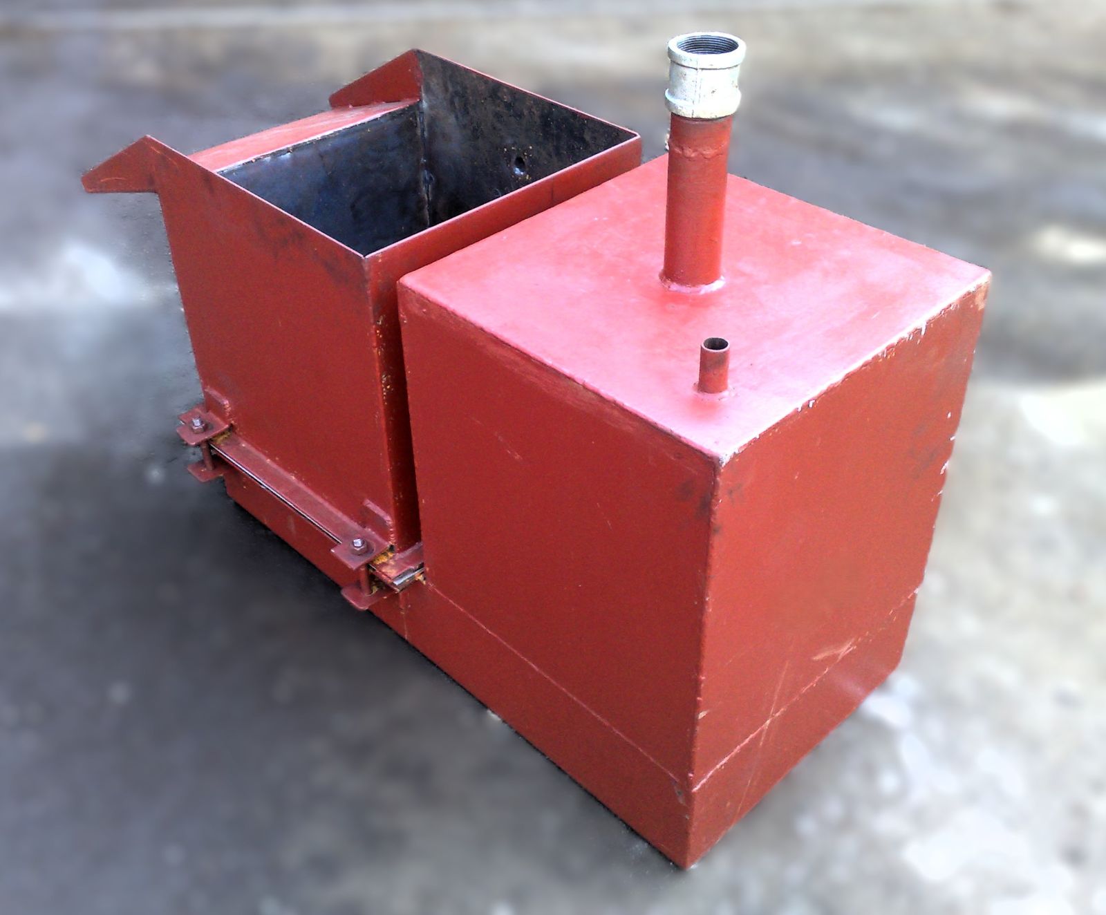 Tin ore dressing box for mining use.