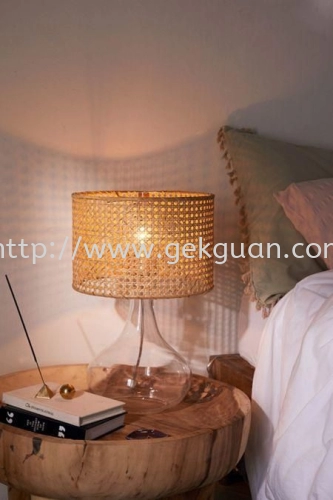 STA 002 - RATTAN TABLE LAMP