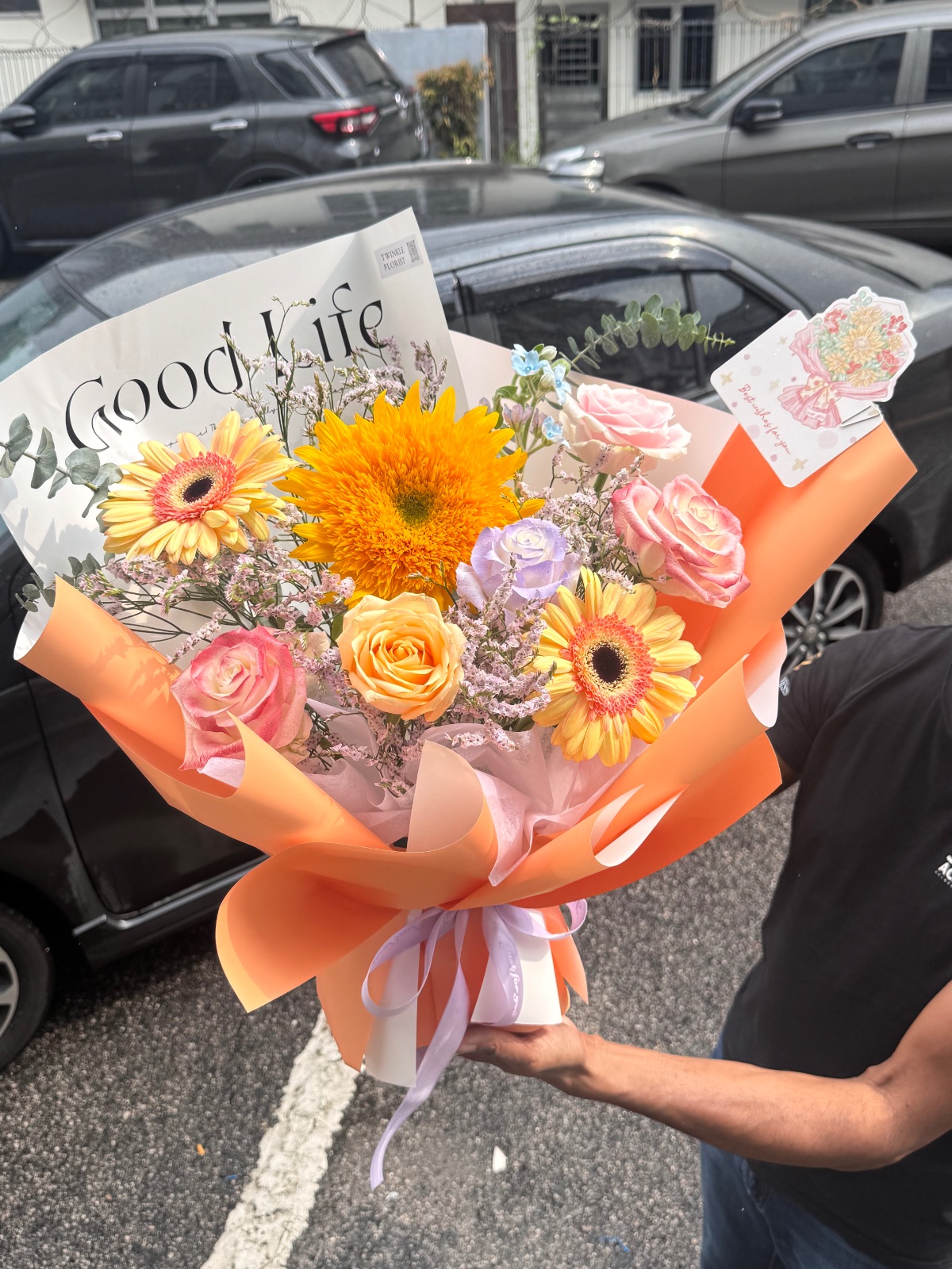 Fresh Flowers mix Bloom Bouquet