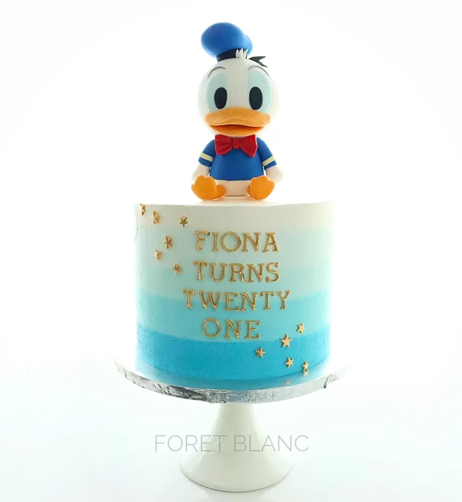 Donald Duck Cake