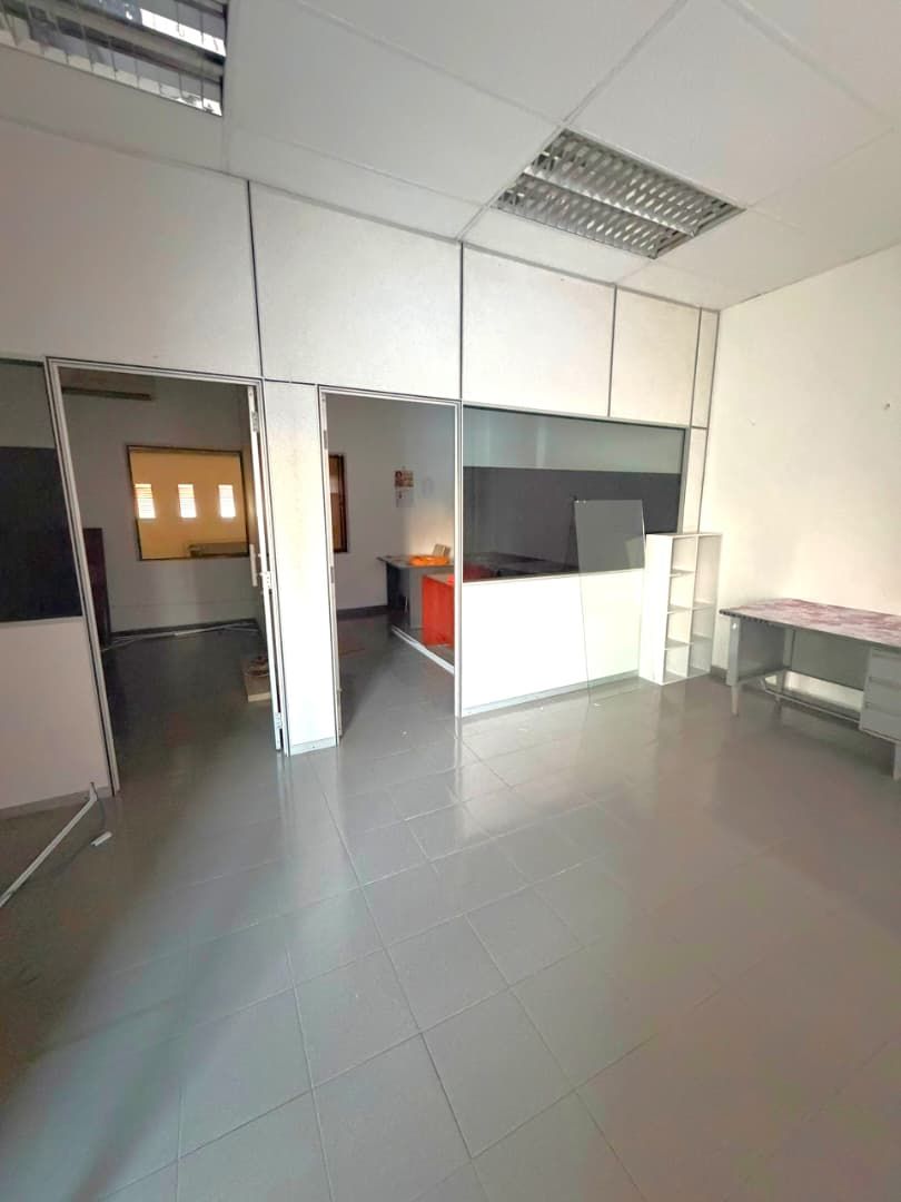 Taman Mount Austin, Jalan Mutiara Emas @1.5 Storey Terrace Factory FOR RENT