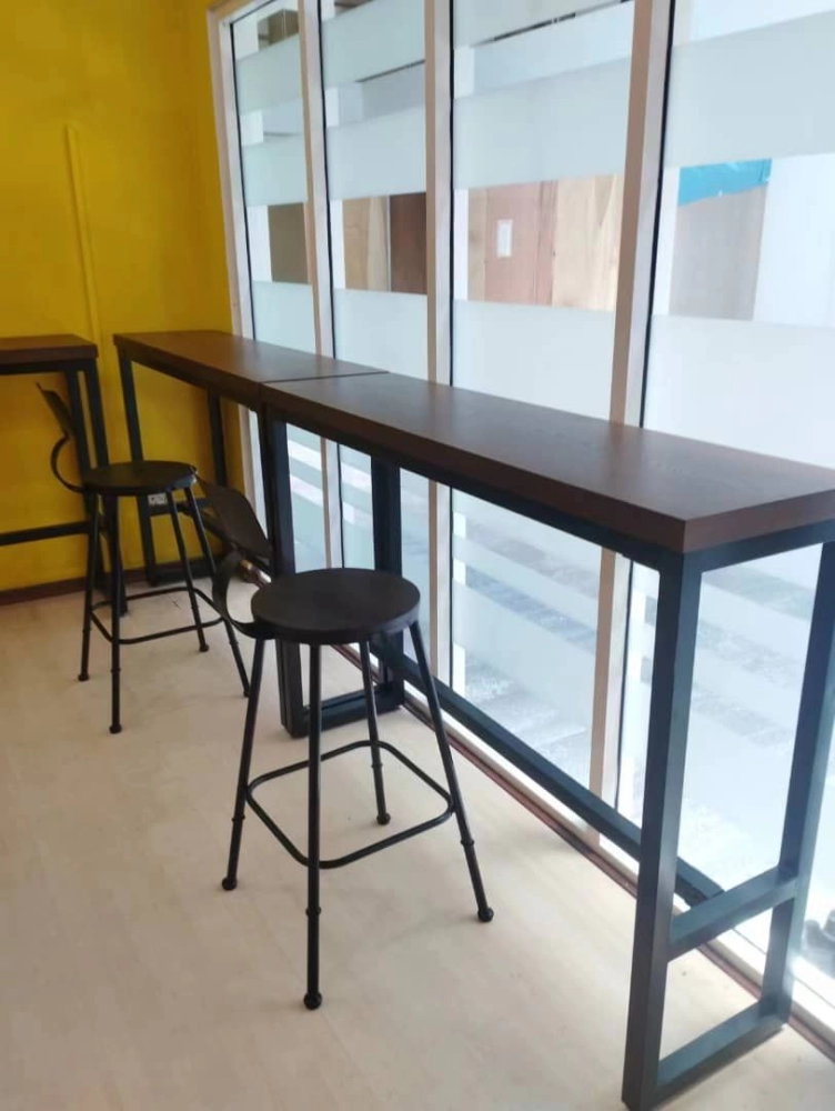 Bar Table ,Bar Chair ,Bar Stool Set | Baru Furniture | Solid Wood Bar Top | Cafe Furniture | KL | Cheras | Ampang | Muar | Ipoh | Lunas |Taiping | Nilai | Gombak | Gerik | Pontian