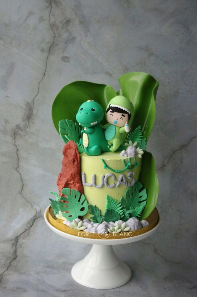 Baby Dino Cake