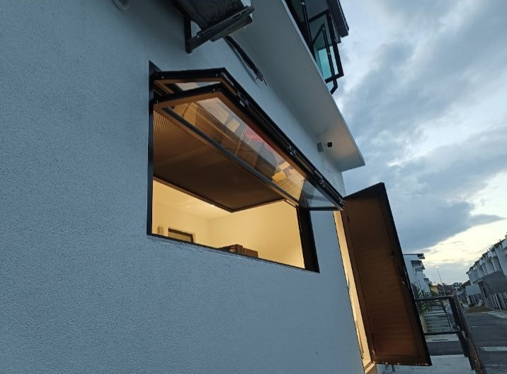 Vertical Aluminium Window