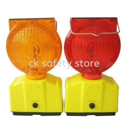 SOLAR BLINKER LED BARRICADE LIGHT (RED/YELLOW)