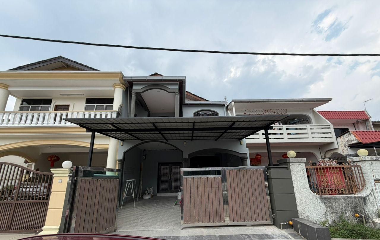 [FOR SALES] Taman Ungku Tun Aminah Double Storey Terrace House 4bed Renovated Johor Bahru