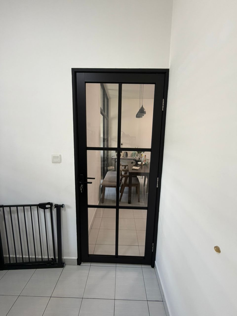 swing door