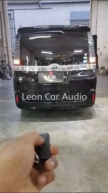 Leon Toyota Voxy Noah R80 oem intelligent electric TailGate Lift power boot power Tail Gate lift system