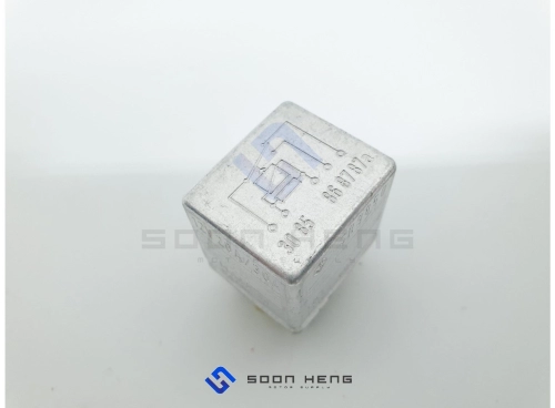 Mercedes-Benz C107, W123, W124, W126, R129, W201, W202, W114, W116 and W140 - Multifunctional Relay (Original MB)