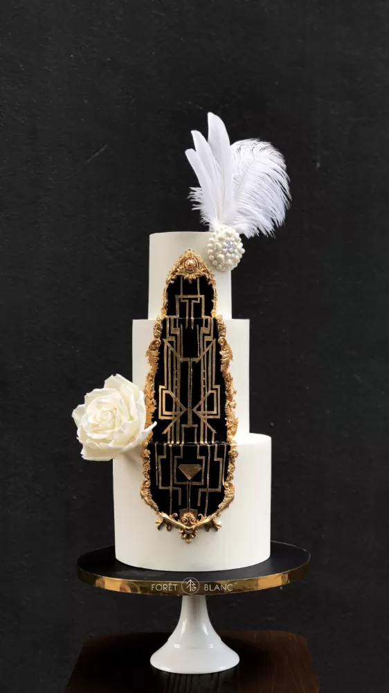 White Gold Gatsby Flower Cake