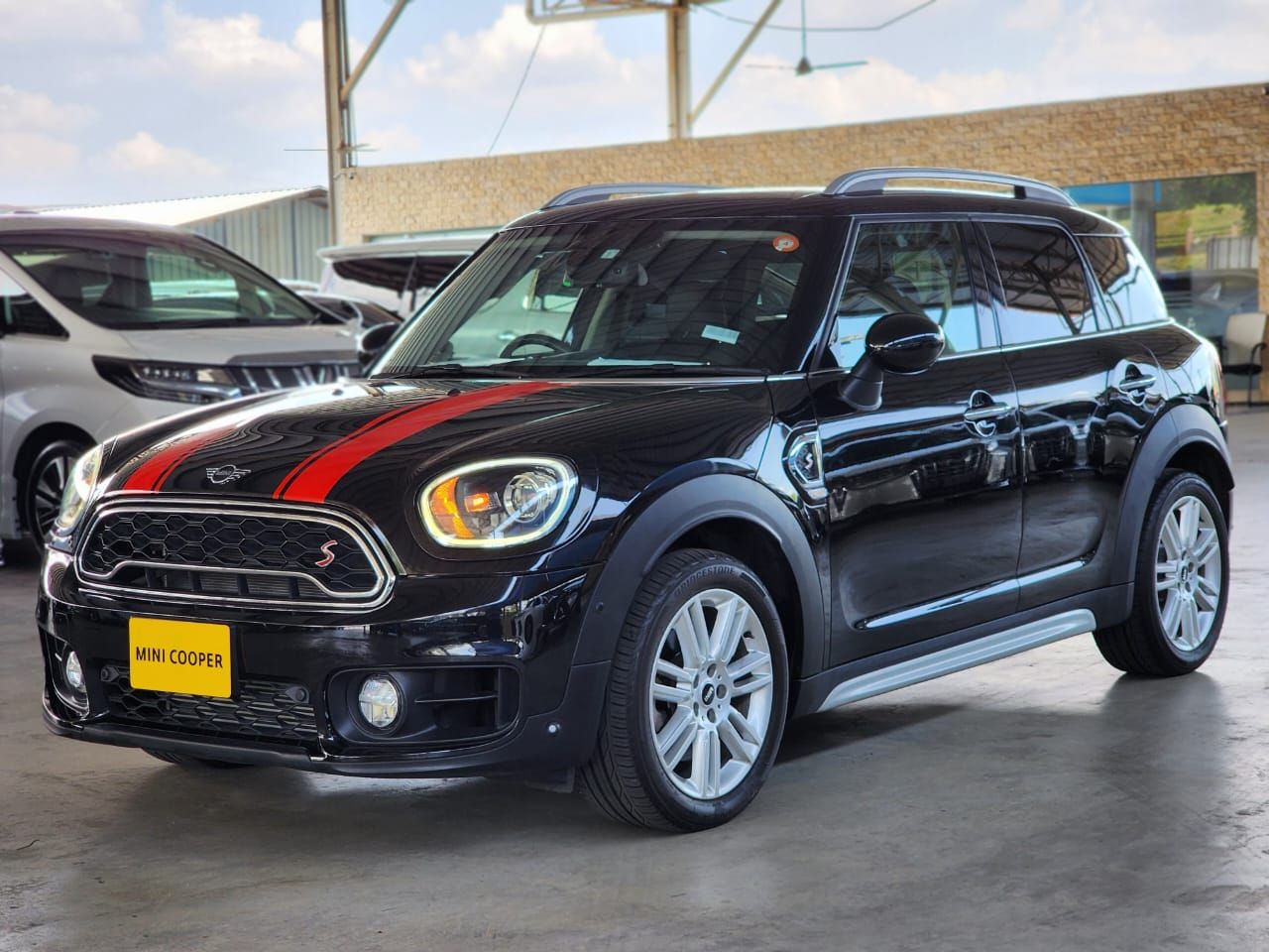 Mini Countryman 2019 Black Colour