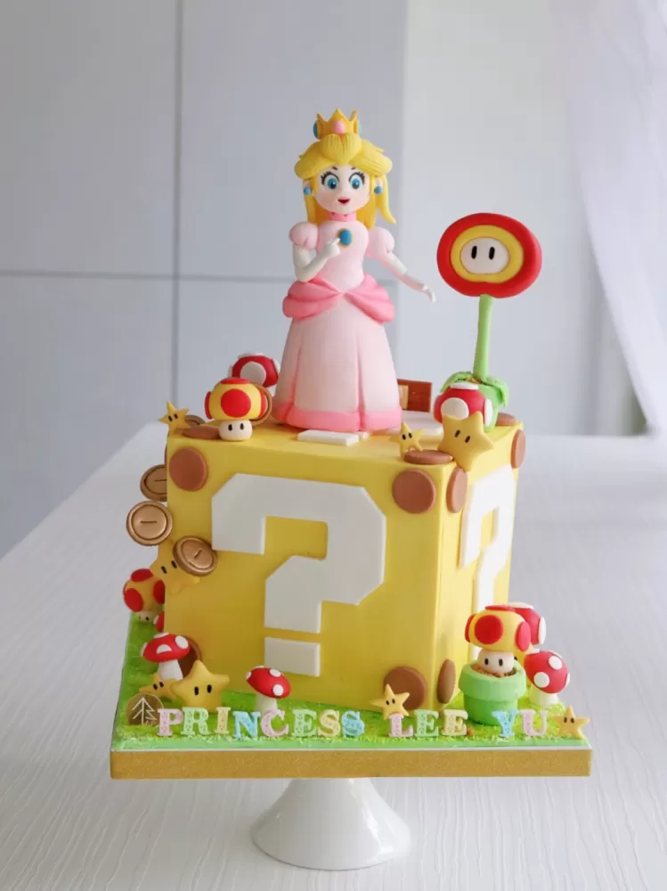 Princess Peach Cake
