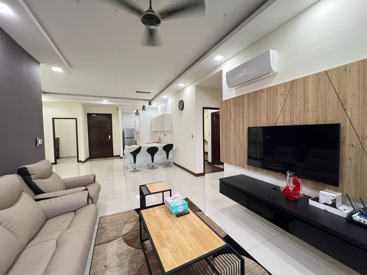 Paragon Suites @ JB Town CIQ – Serviced Apartment for Sale / Rent