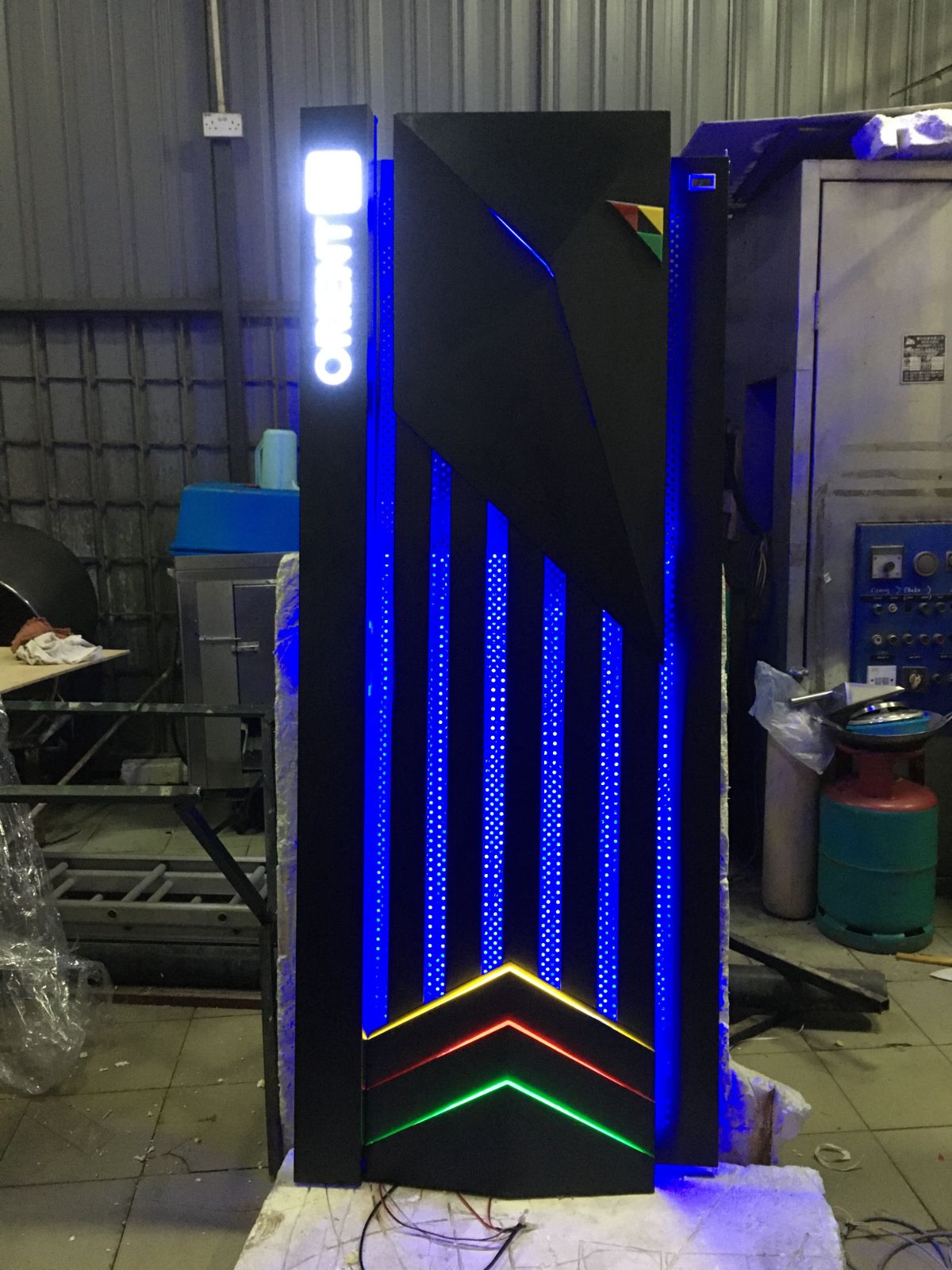 CUSTOMIZED ISOMETRIC METAL DOOR WITH LED LIGHT (ORIENT TELECOMS, KL, 2022)