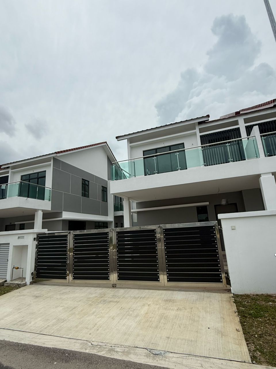 Cheapest Brand New Cluster House in Austin Area
