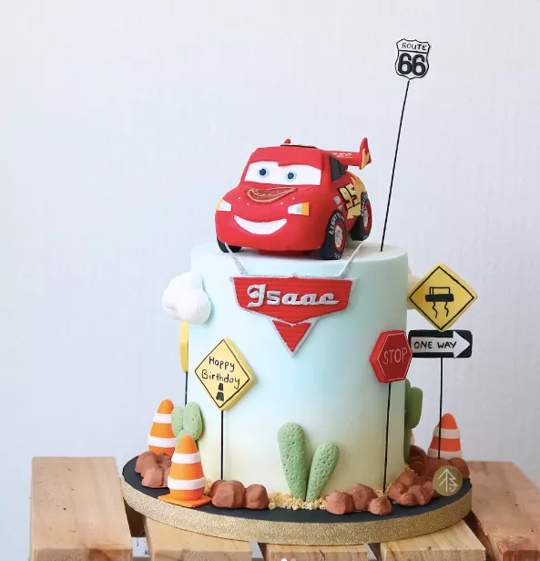 Cars Lightning Mcqueen Cake