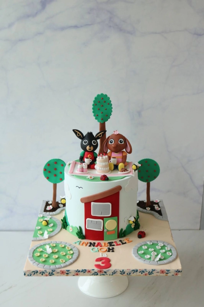 Cartoon Animal Cake