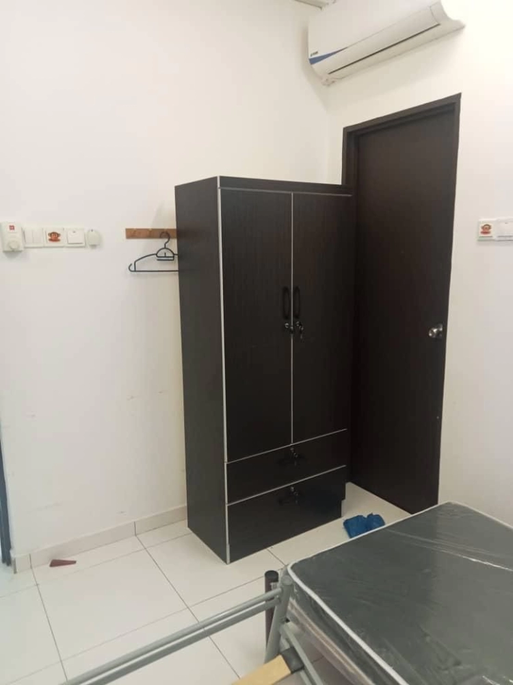 Katil Almari Murah Untuk Rumah Sewa | Metal Single Bed | Wooden Wardrobe | Hostel Furniture For Students ,Workers | Kl | Melaka | A Famosa | Nilai | Cheras | Klang | Johor Bahru 