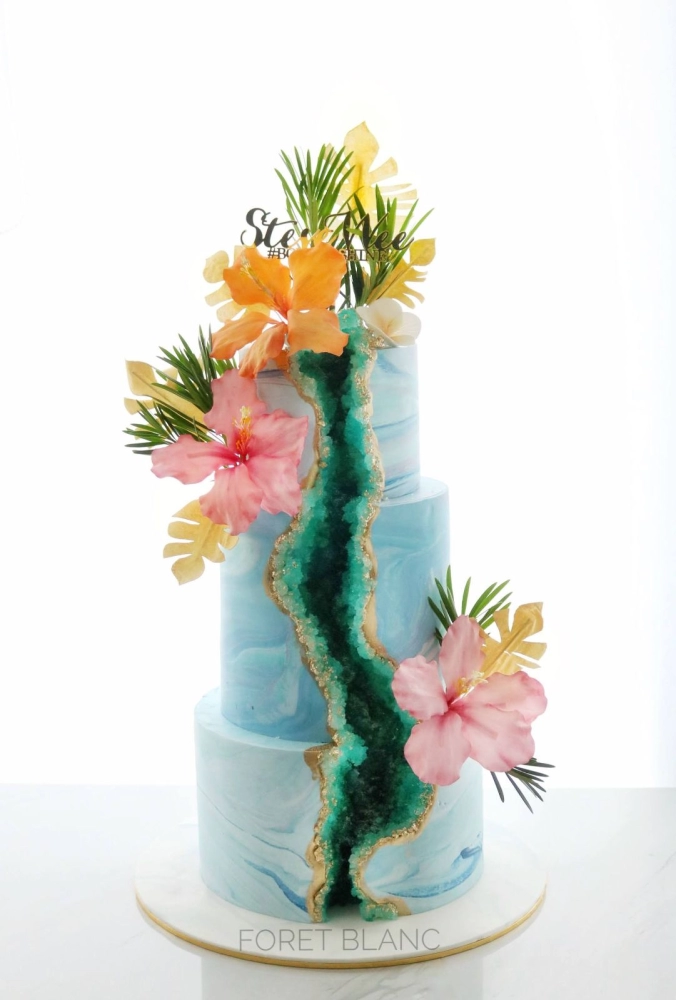 Aloha Hawaii Geode Flower Cake