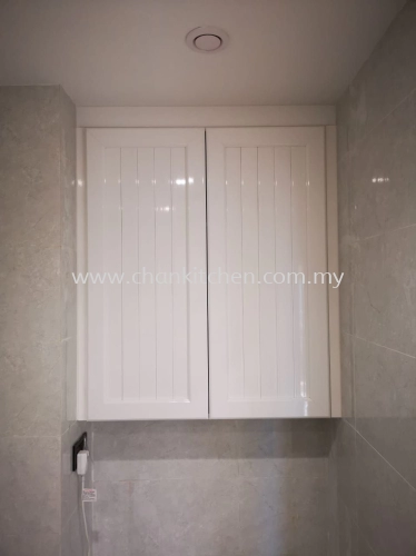 BATHROOM ALUMINIUM HANGING CABINET @ WINDSOR TOWER, PLAZA DAMAS