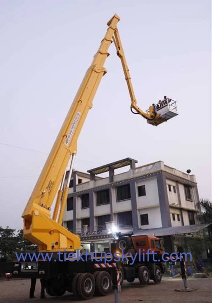 34 Meter Skylift Rental