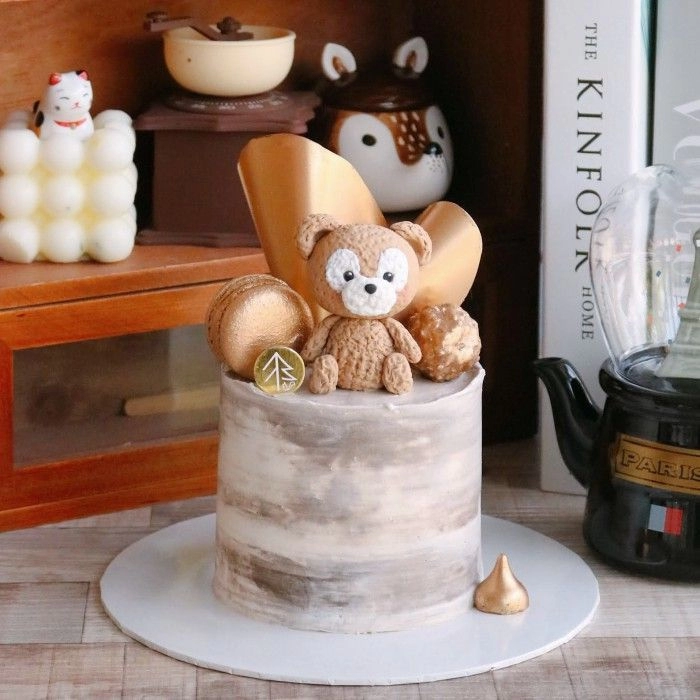 Duffy Bear Cake 4"