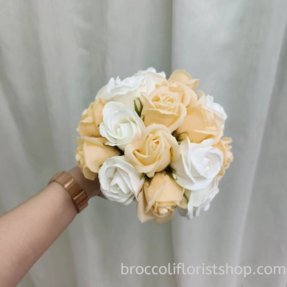 Florist And Balloon Shop Soap Flower Bouquet Car Boot Decoration In florist-and-balloon-shop-soap-flower-bouquet-car-boot-decoration-in