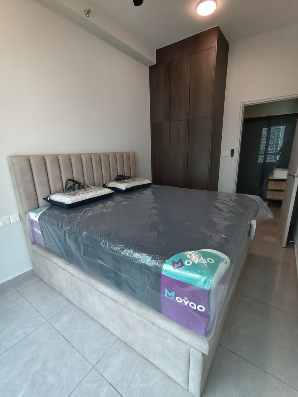Movao King Size Mattress & Bed Set Malaysia – Serenium Essence Luxury Mattress with Bed Frame + Free Latex Pillows | Penang Prai Supplier