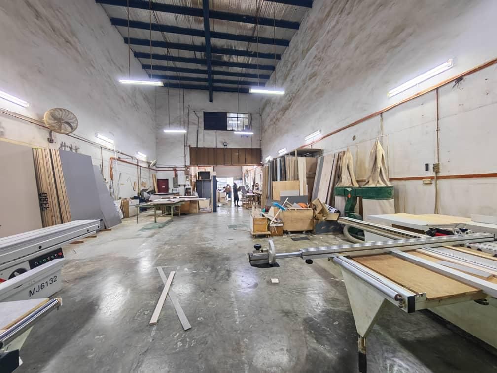 [FOR SALE] Nice Design 1.5 Storey Terrace Factory @ Taman Kempas, Johor Bahru