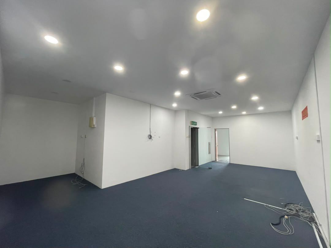 Mount Austin, Jalan Mutiara Emas @3 Storey Shoplot FOR RENT