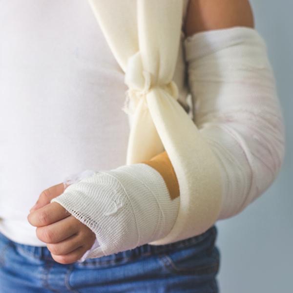 中医骨折脱臼接骨复位 TCM Bone Fracture & Joint Dislocation Treatment