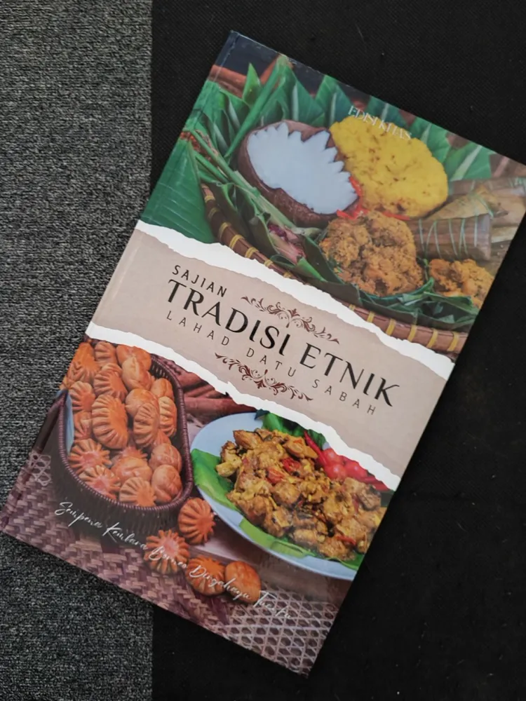 Premium Recipe Book for Friends and Family Sharing Custom