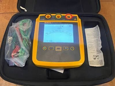 FLUKE 1535 2500V Insulation Resistance Meter