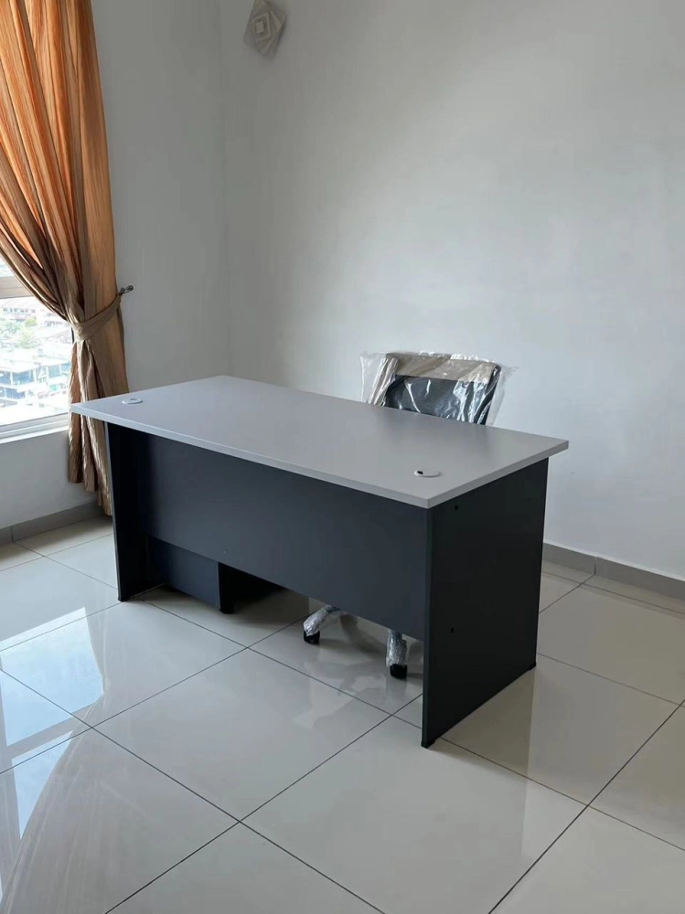 Standard 5ft Office Desk Table | Low Back Mesh Office Chair | Steel Full Height Files Cabinet | 6ft Standing Whiteboard | Office Table Penang | Office Chair Penang | Office Furniture | Pembekal Perabot Pejabat | Kulim | Lunas | Air Itam | Ampang | Lumut | Pontian