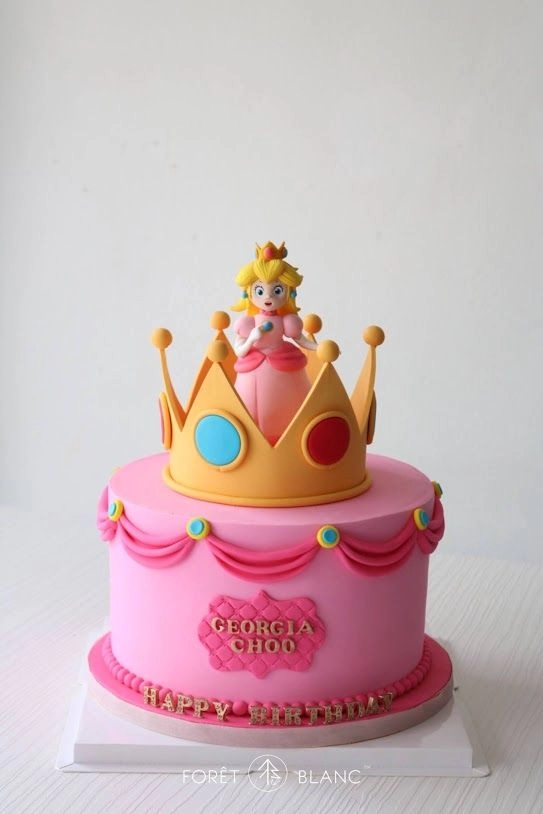 Princess Peach Cake