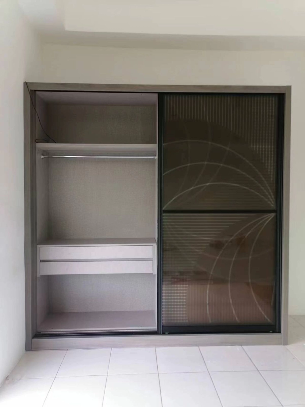 8x8 Bedroom Wardrobe | Modern Glass Sliding Door Wardrobe | Almari Baju Bilik Tidur Mewah Pintu Sliding Kaca | Bedroom Furniture Store | kedai Perabot Bilik Tidur | Penang | bertam | Kepala Batas | Perak | Perlis | sUNGAI pETANI | Jitra | Sik | Alor Setar