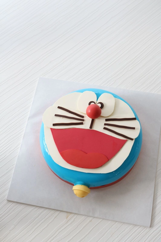 Doraemon Entremet Mousse Cake