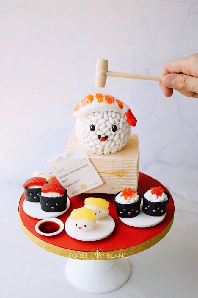 Sushi Chocolate Pinata Cake