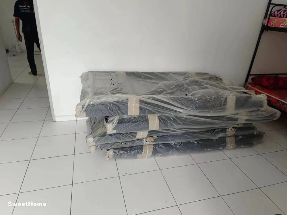 Katil besi Double Decker Asrama | Tilam Single Asrama Murah | Memenuhi Spesifikasi JTK | Government Approved | Hostel Furniture Supplier | KL | Penang | Perak | Kedah | Selangor | Pahang | Terengganu | Kelantan | Lunas Kulim