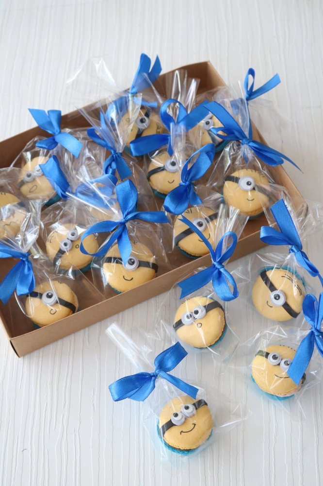 Minion Macaron