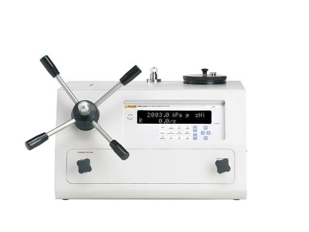 Fluke 6531, 6532 E-DWT Electronic Deadweight Tester Kits