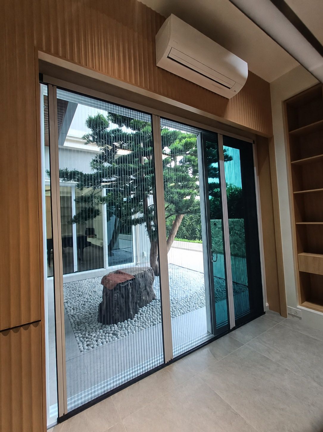 Ultra Low Tracking Insect Screen Door @ Bangsar 2607583