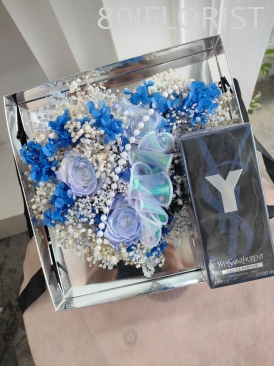 Preserved Flower Gift Box With Perfume