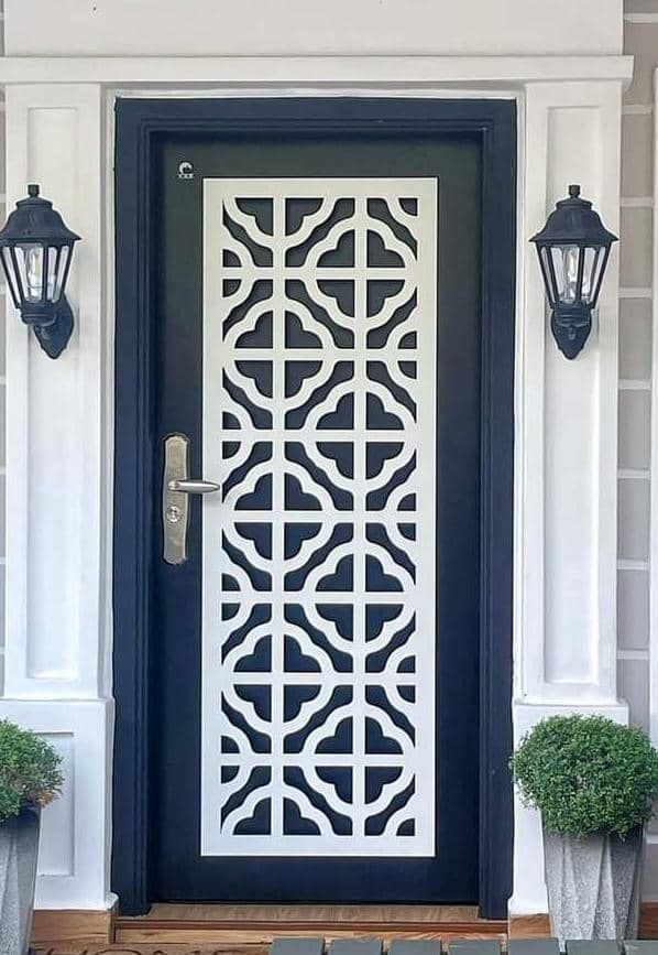 Modern & Minimalist Geometric