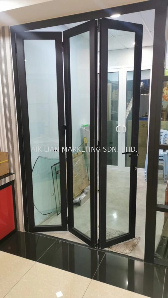 GLASS FOLDING DOOR MAKER AT KLANG, SELANGOR