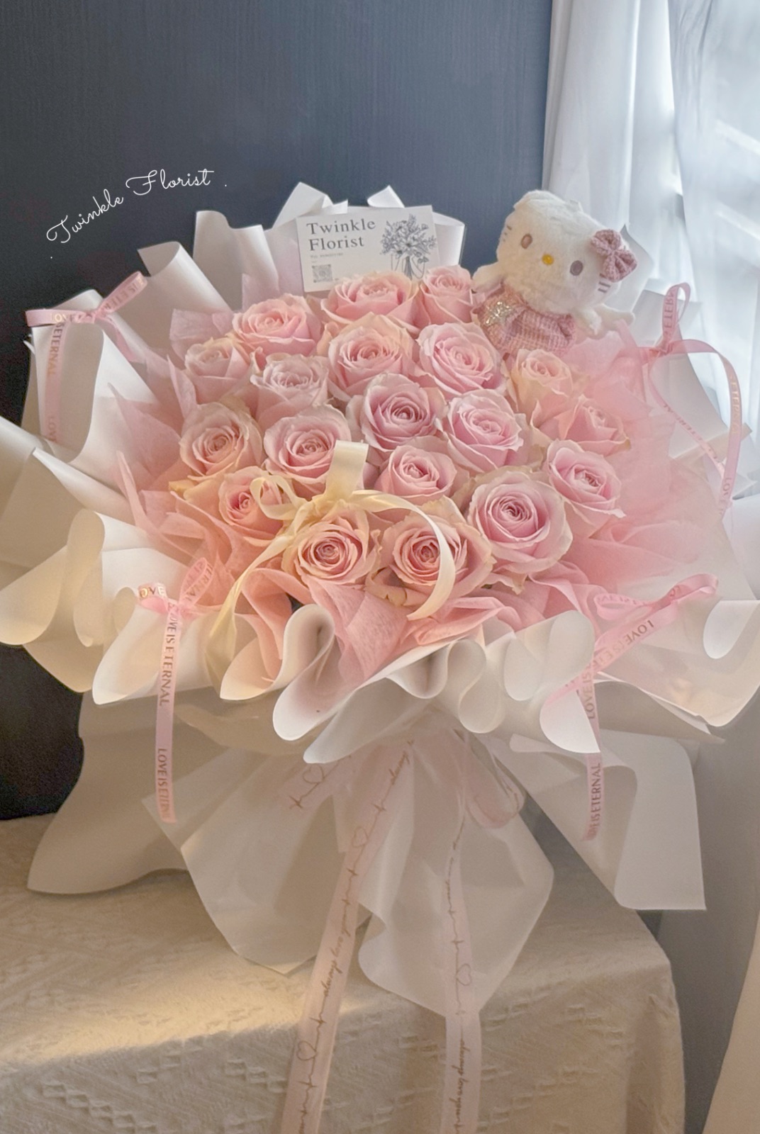 Hello Kitty Bouquet   |  Pink Roses bouquet