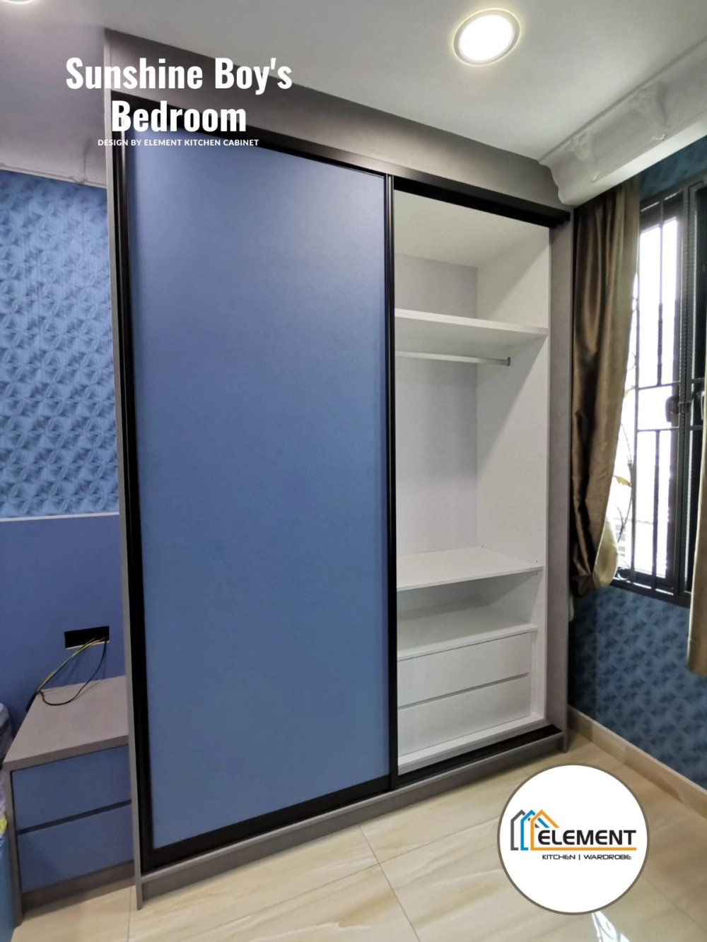 sliding wardrobe design with dressing table Sliding Doors Wardrobe #slidingdoor #darkgrey #black #dressing #led #mirror #closet #fitted #wardrobe