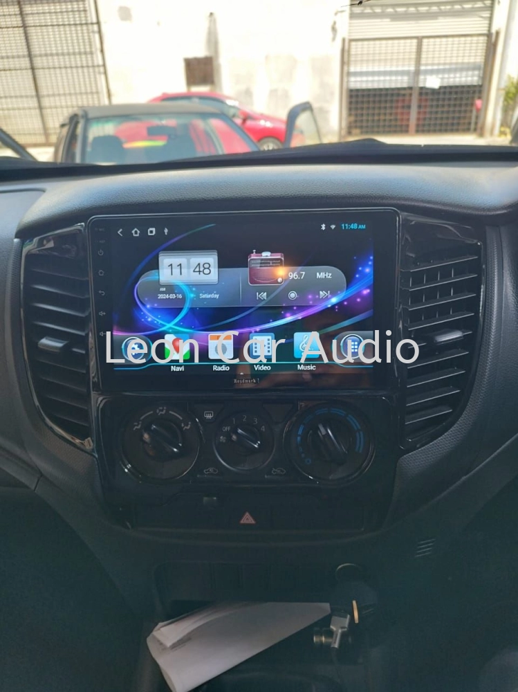 Mitsubishi Triton L200 4x4 9" android wifi gps system player